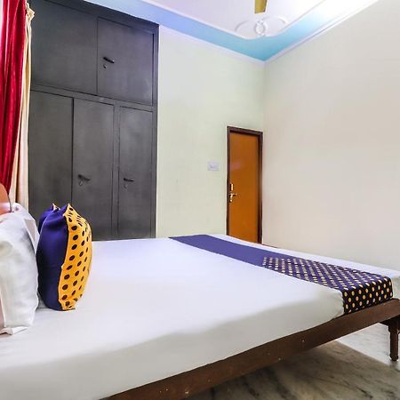 فندق لاكناوفي  Spot On 70311 Rangoli Palace المظهر الخارجي الصورة