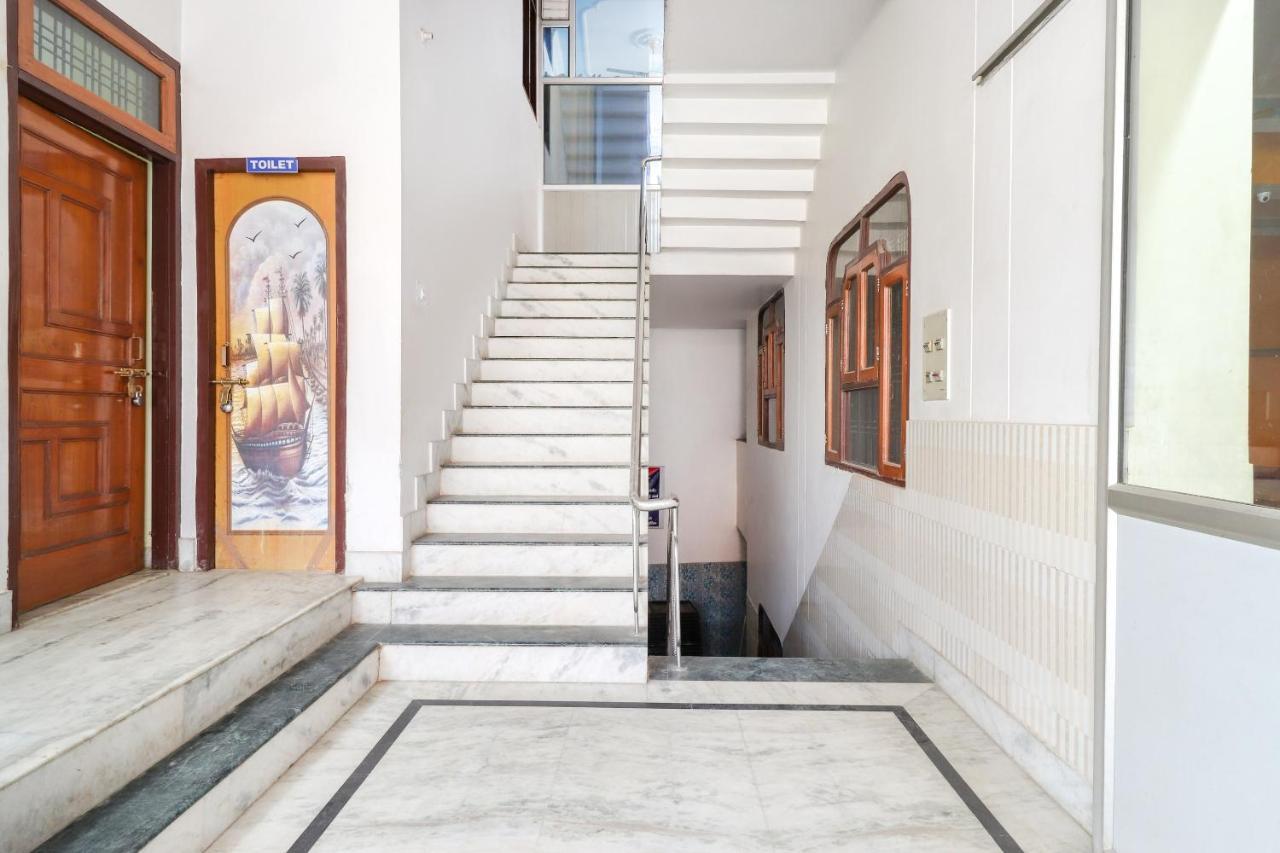 فندق لاكناوفي  Spot On 70311 Rangoli Palace المظهر الخارجي الصورة