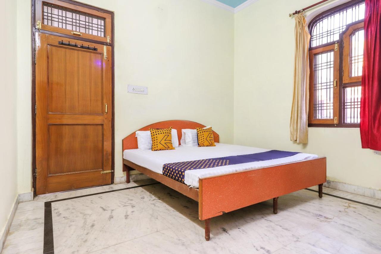 فندق لاكناوفي  Spot On 70311 Rangoli Palace المظهر الخارجي الصورة