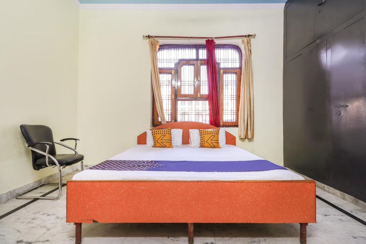 فندق لاكناوفي  Spot On 70311 Rangoli Palace المظهر الخارجي الصورة