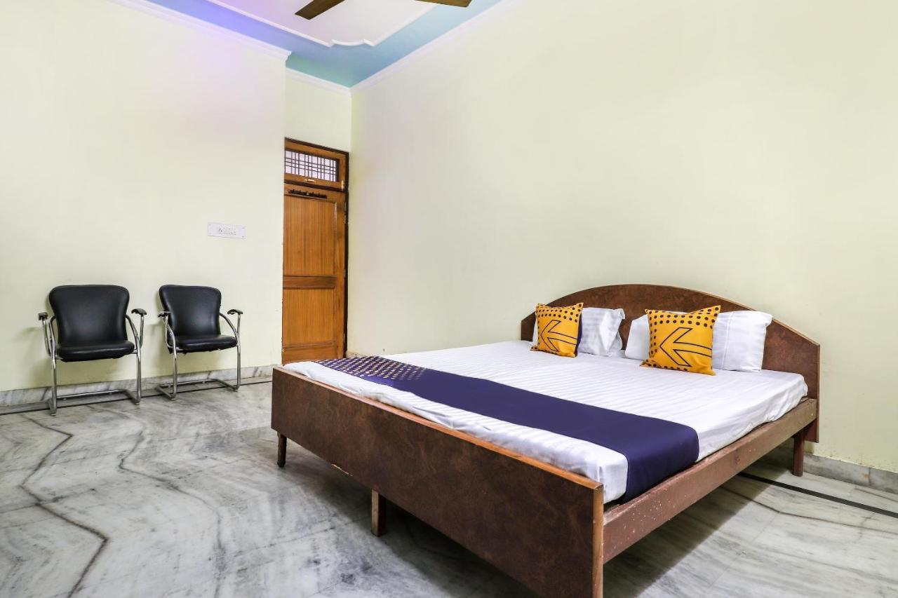 فندق لاكناوفي  Spot On 70311 Rangoli Palace المظهر الخارجي الصورة